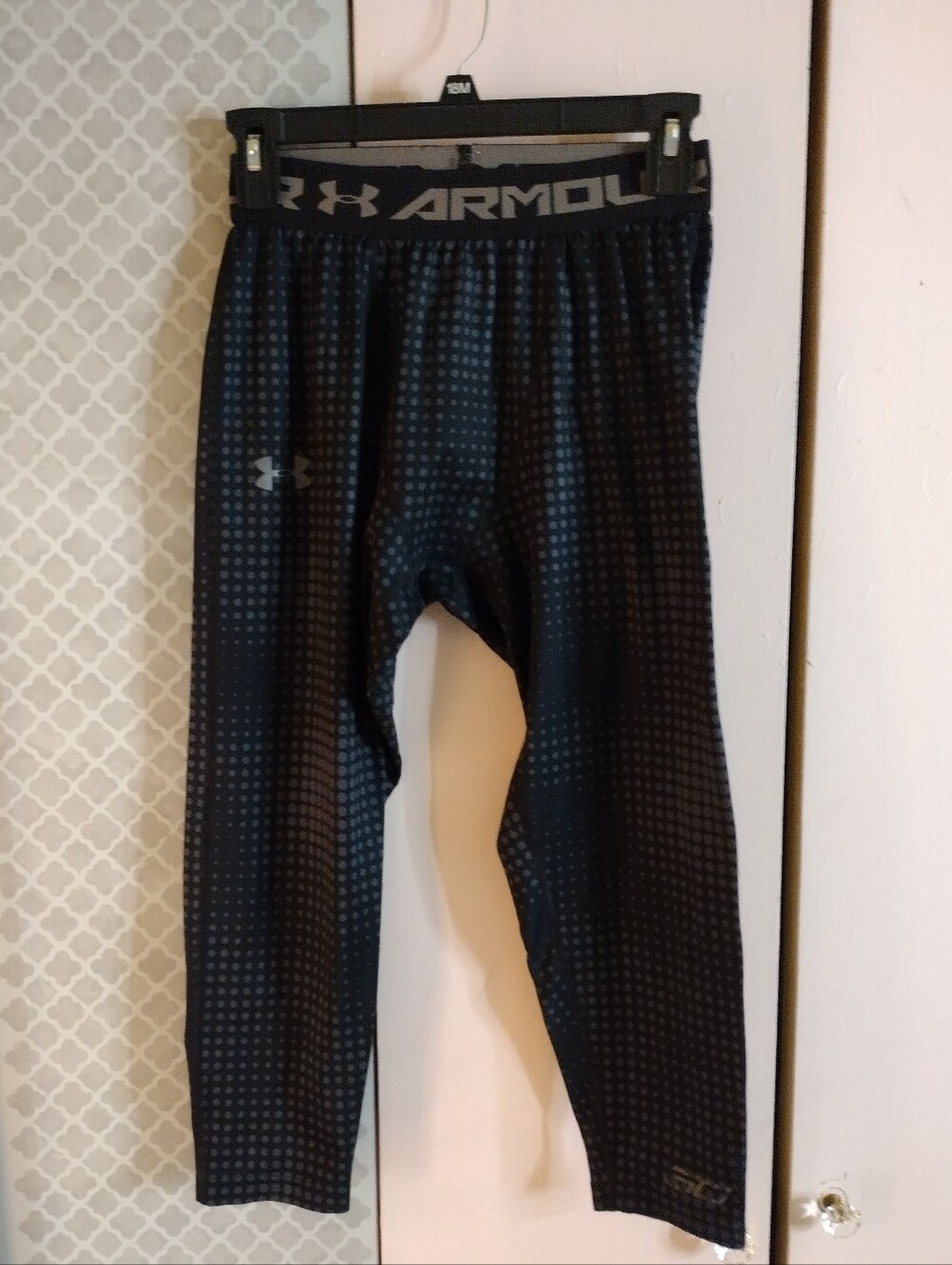 Under Armour Black Men's Compression Leggings with Gray Logo
